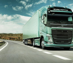 new-volvo-fh-on-the-road